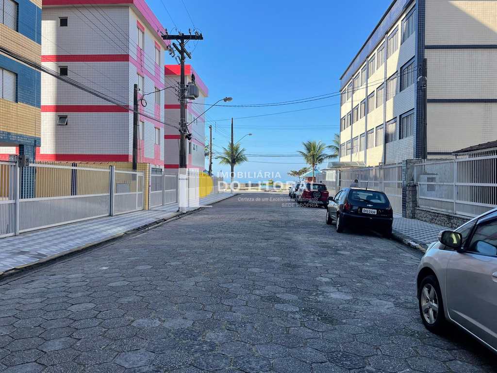 Apartamento em Mongaguá, no bairro Centro