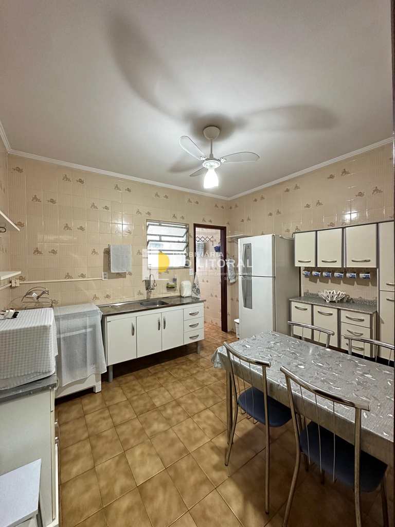 Apartamento em Mongaguá, no bairro Centro