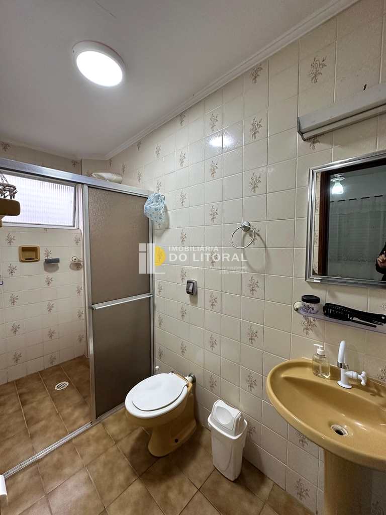 Apartamento em Mongaguá, no bairro Centro