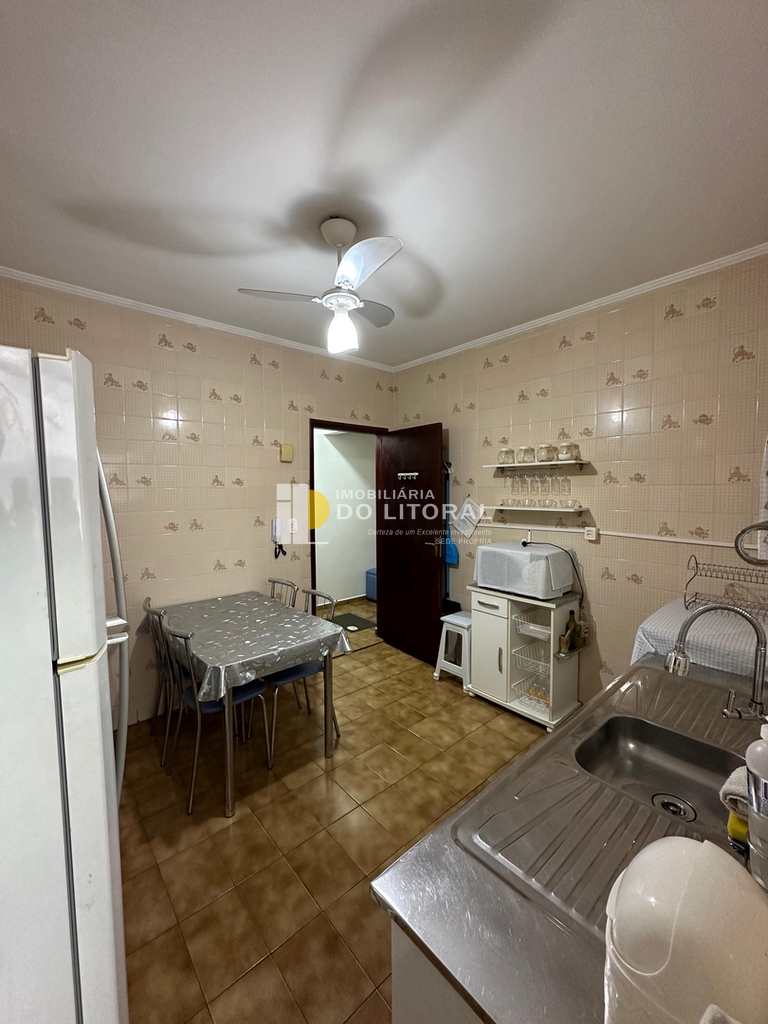 Apartamento em Mongaguá, no bairro Centro