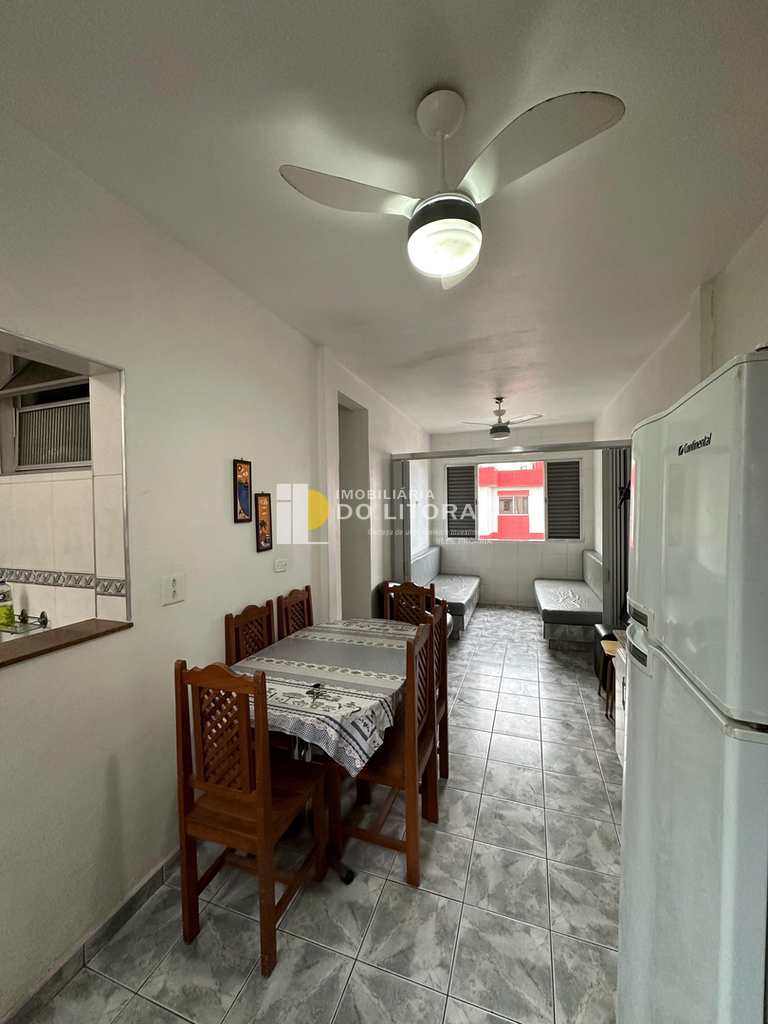 Apartamento em Mongaguá, no bairro Centro