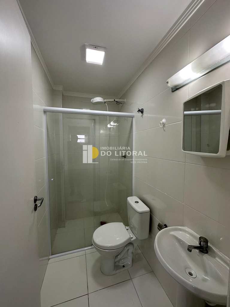 Apartamento em Mongaguá, no bairro Centro