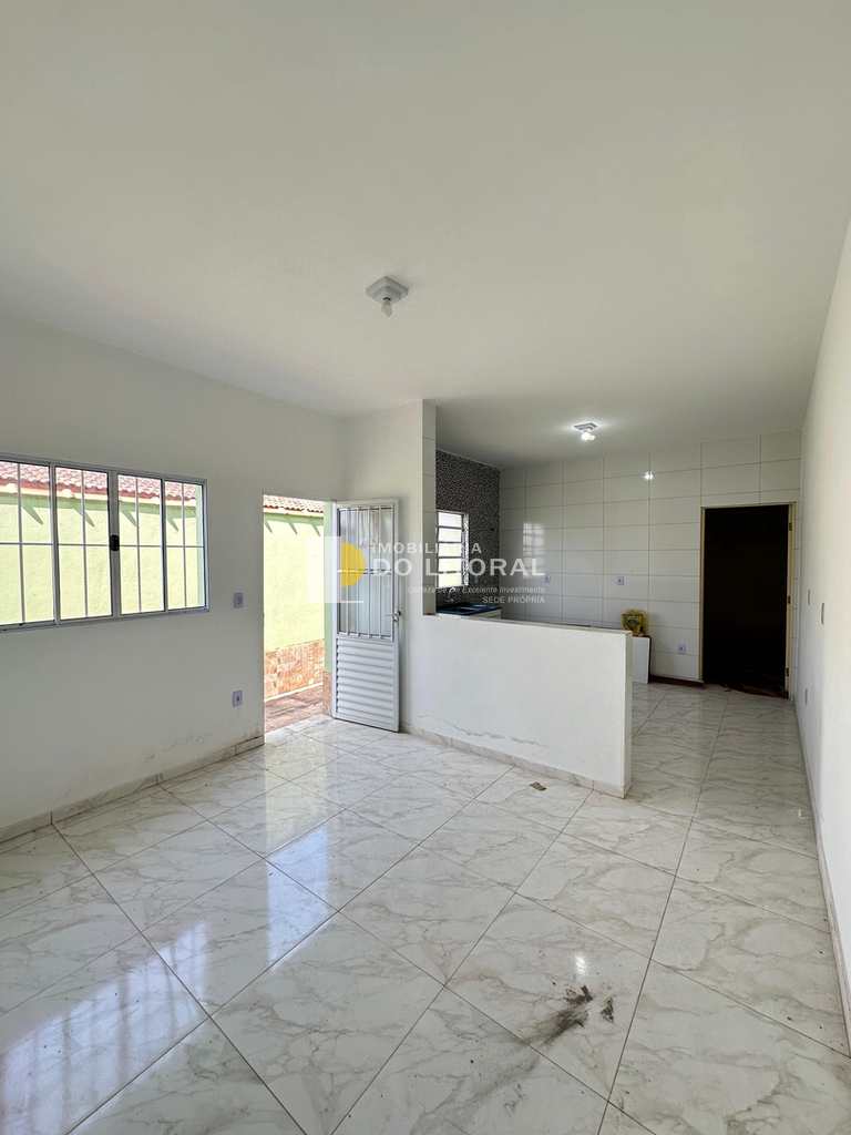 Casa em Mongaguá, no bairro Jardim Leonor