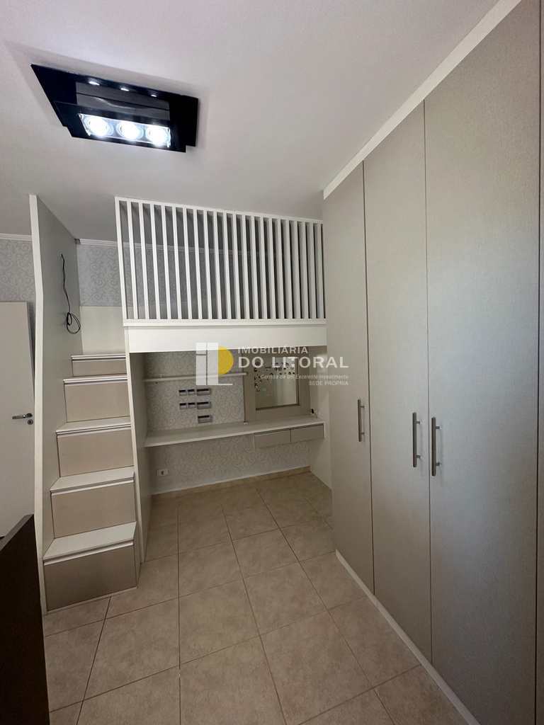 Apartamento em Mongaguá, no bairro Centro