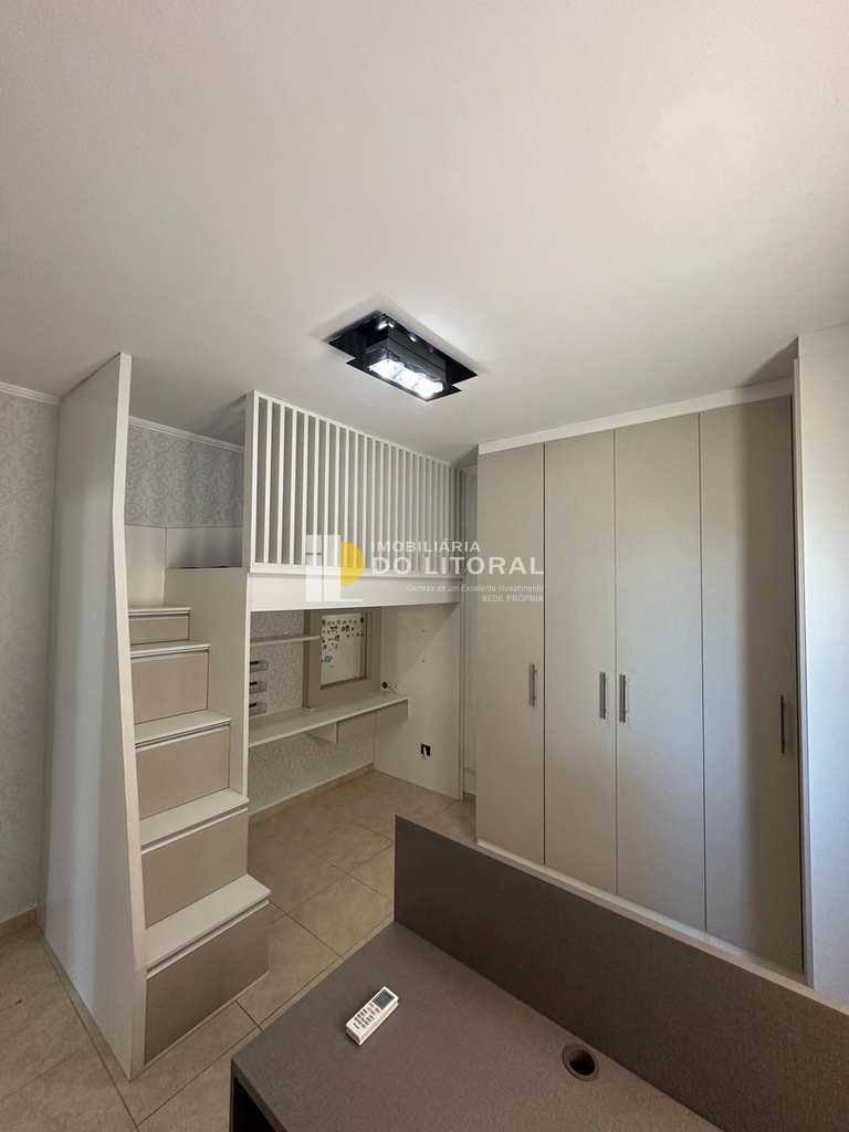 Apartamento em Mongaguá, no bairro Centro