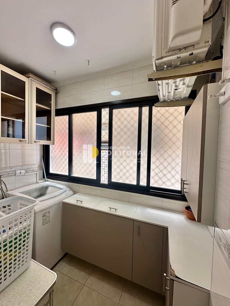 Apartamento em Mongaguá, no bairro Centro