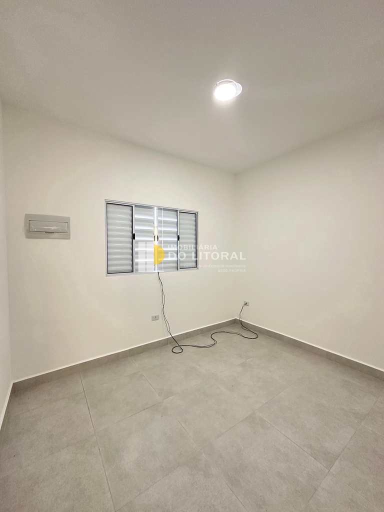 Casa em Mongaguá, no bairro Balneário Jussara