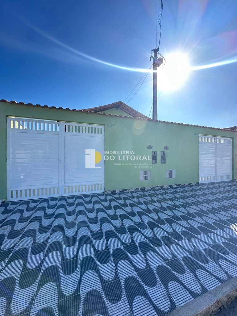 Casa em Mongaguá, no bairro Balneário Jussara