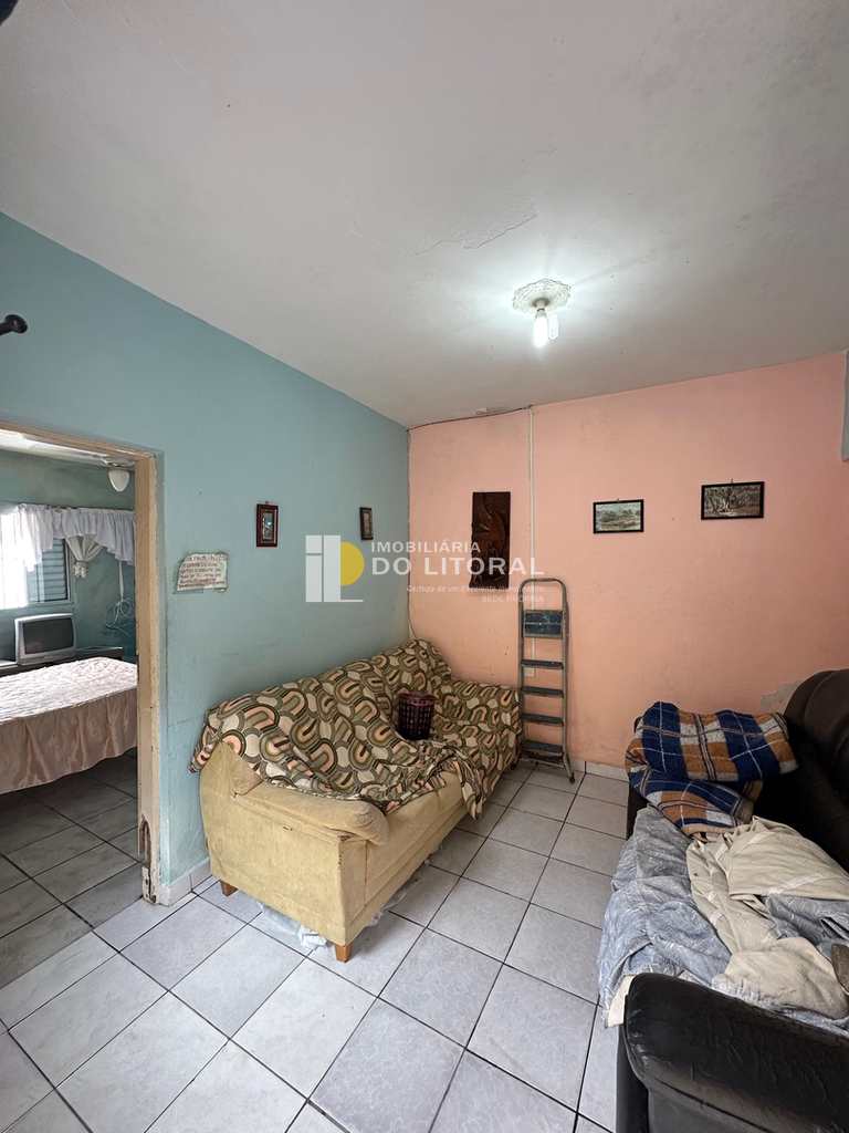 Casa em Mongaguá, no bairro Balneário Jussara