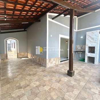Casa em Mongaguá, bairro Agenor de Campos
