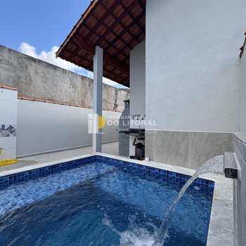 Casa em Itanhaém, bairro Loty