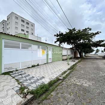 Casa em Mongaguá, bairro Itaóca
