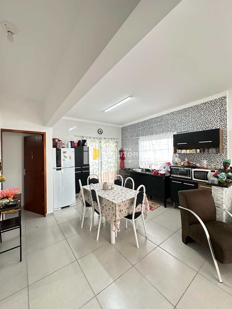 Casa em Mongaguá, no bairro Agenor de Campos