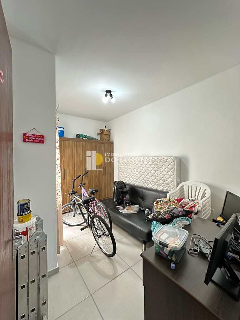 Casa em Mongaguá, no bairro Agenor de Campos