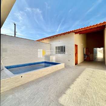 Casa em Mongaguá, bairro Balneário Itaguai