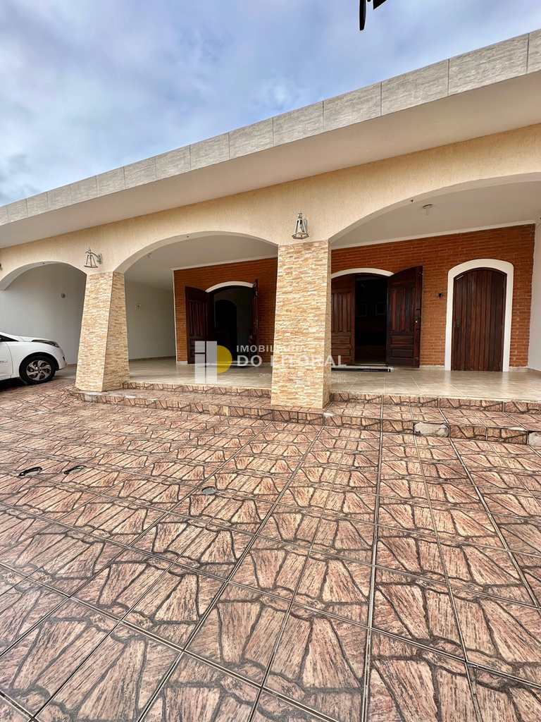 Casa em Mongaguá, no bairro Balneário Plataforma