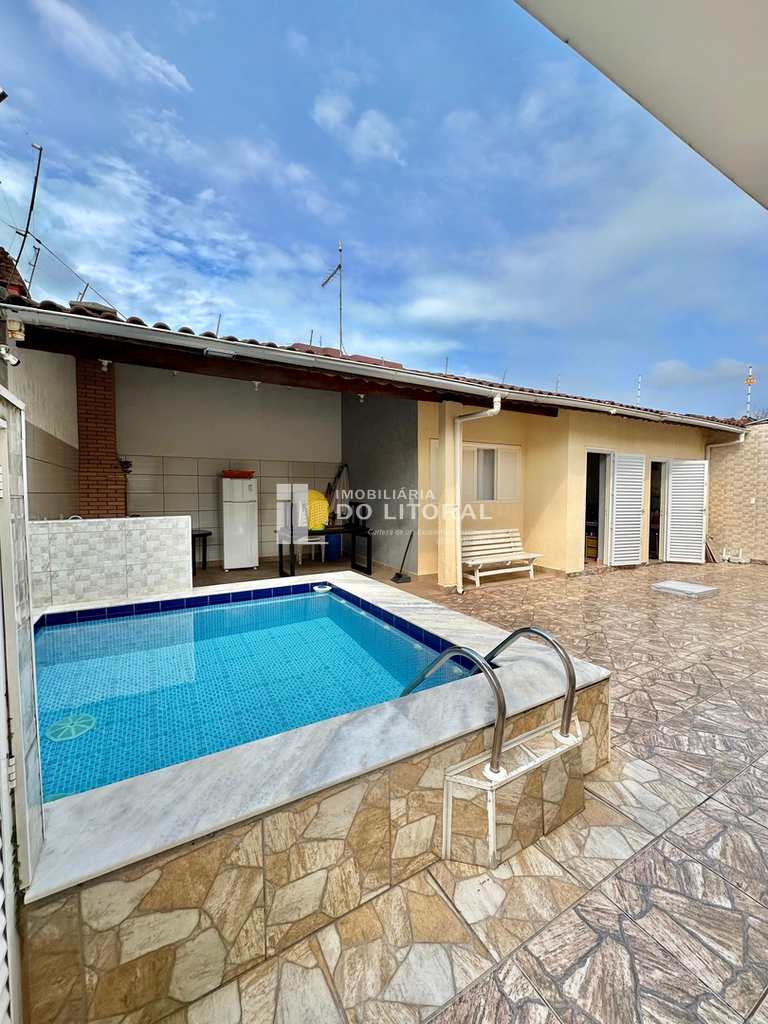 Casa em Mongaguá, no bairro Balneário Plataforma