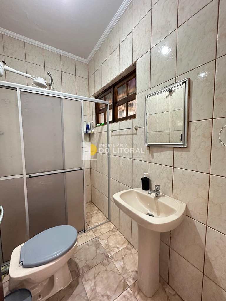 Casa em Mongaguá, no bairro Balneário Plataforma