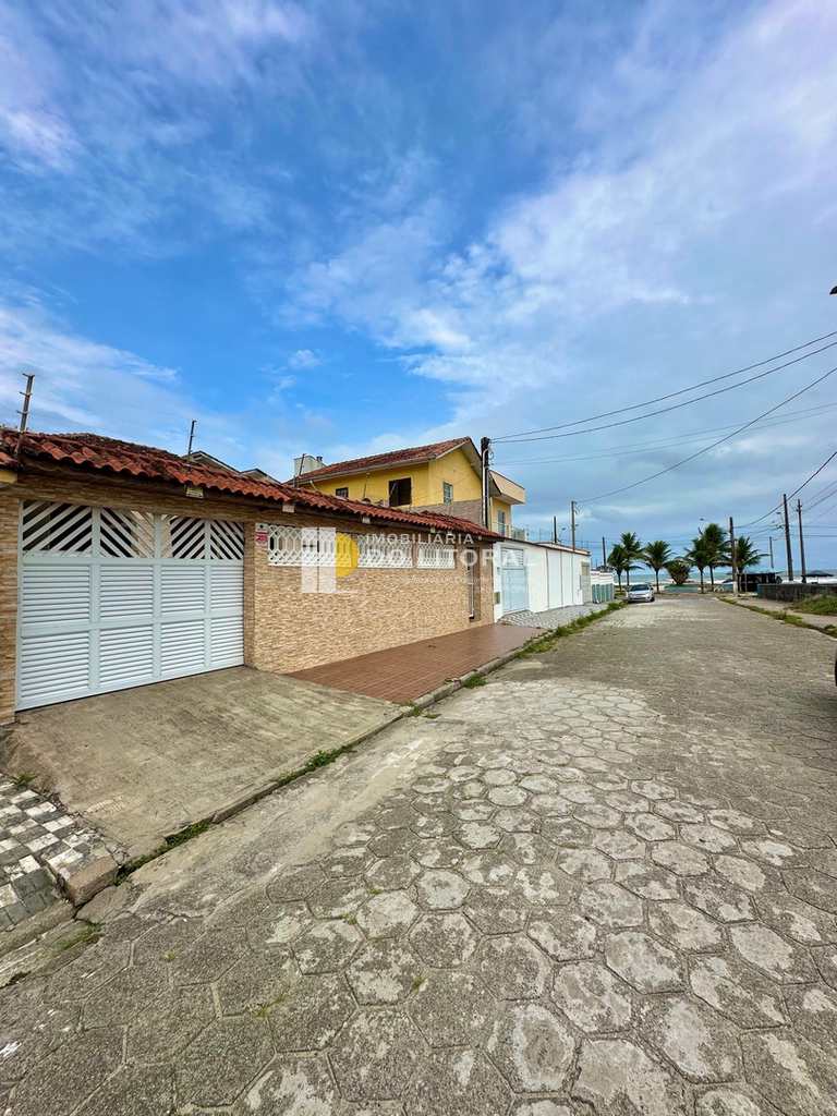 Casa em Mongaguá, no bairro Balneário Plataforma