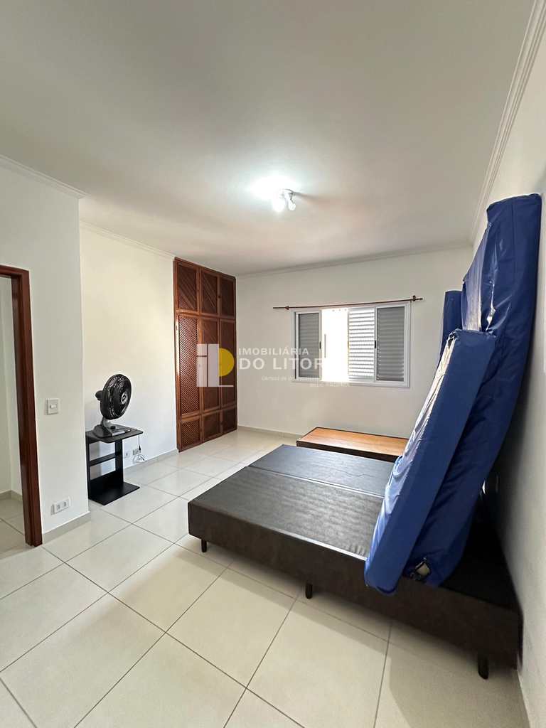 Casa em Mongaguá, no bairro Balneário Plataforma