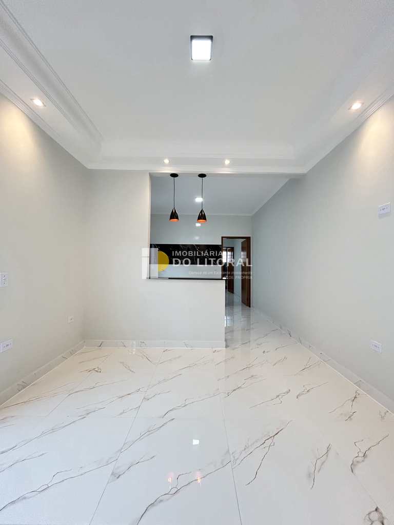 Casa em Mongaguá, no bairro Jardim Praia Grande