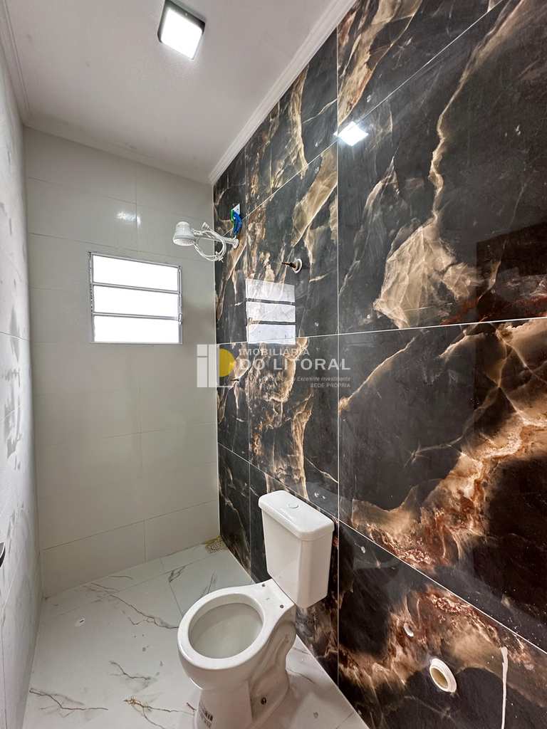 Casa em Mongaguá, no bairro Jardim Praia Grande