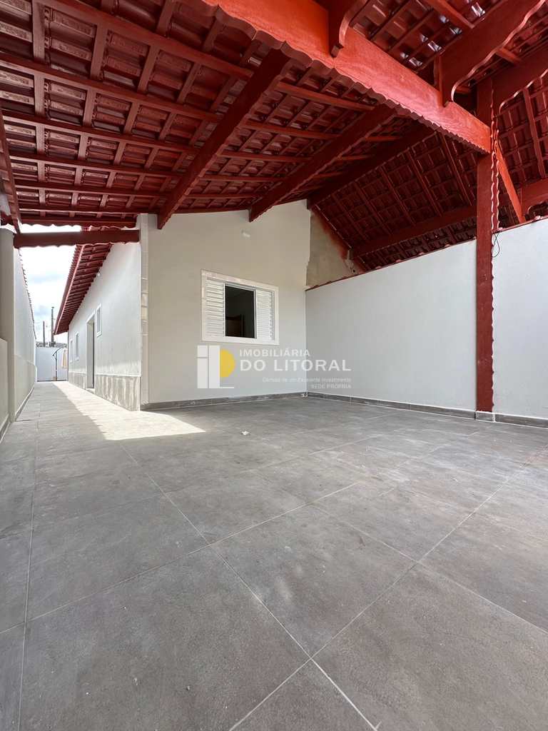 Casa em Mongaguá, no bairro Jardim Praia Grande