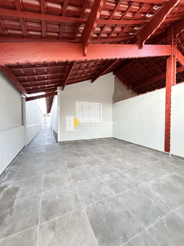 Casa em Mongaguá, no bairro Jardim Praia Grande