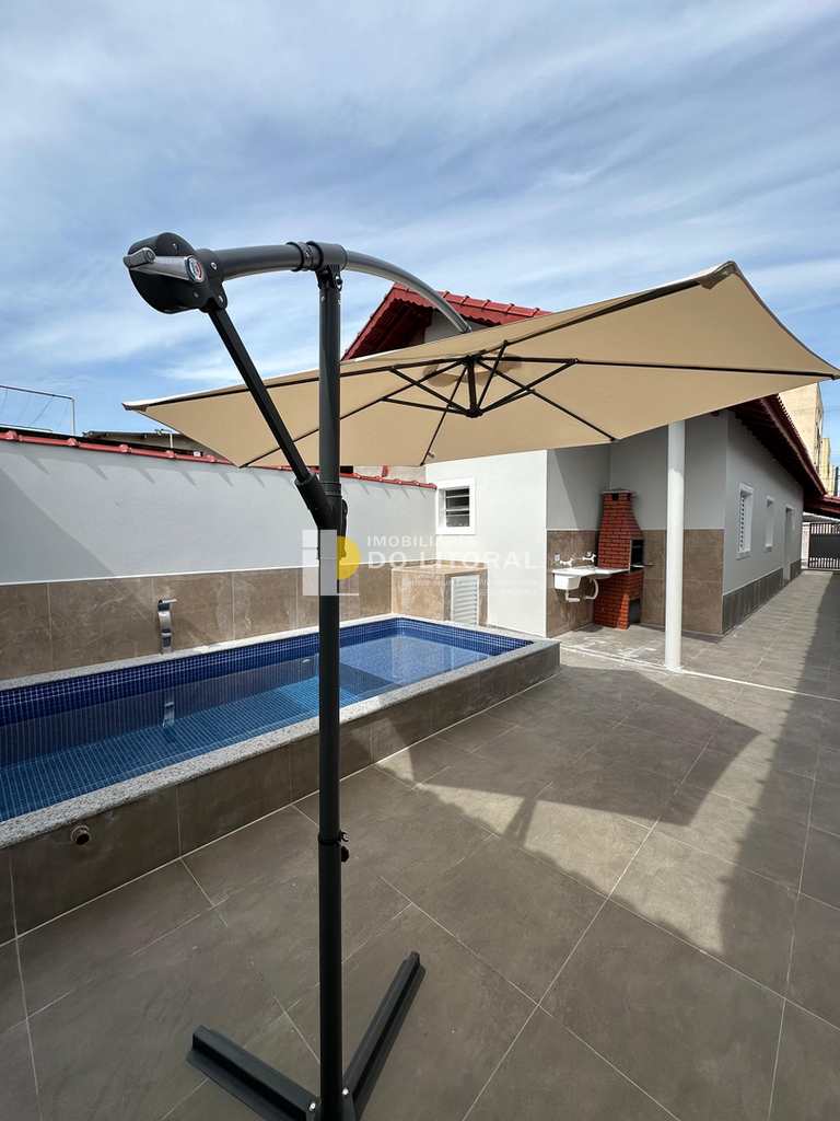 Casa em Mongaguá, no bairro Jardim Praia Grande