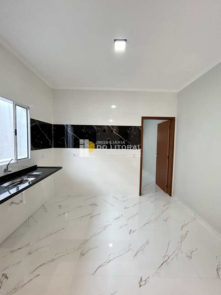 Casa em Mongaguá, no bairro Jardim Praia Grande