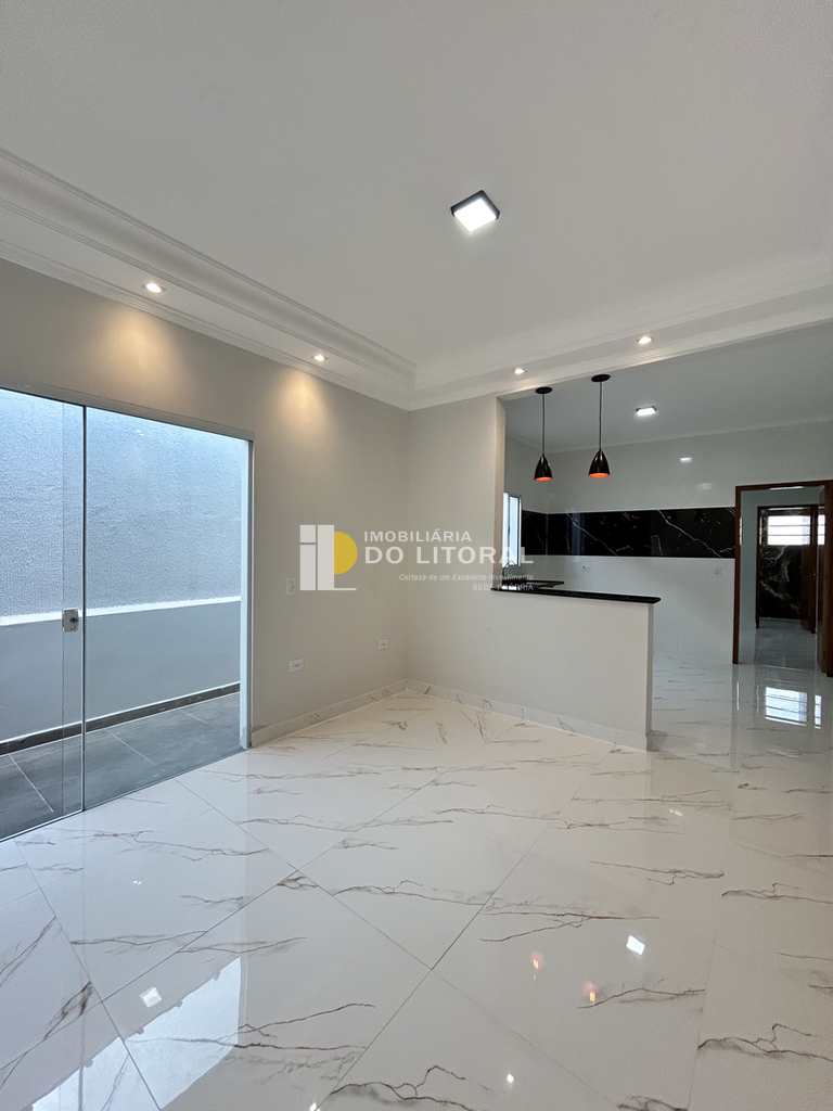 Casa em Mongaguá, no bairro Jardim Praia Grande