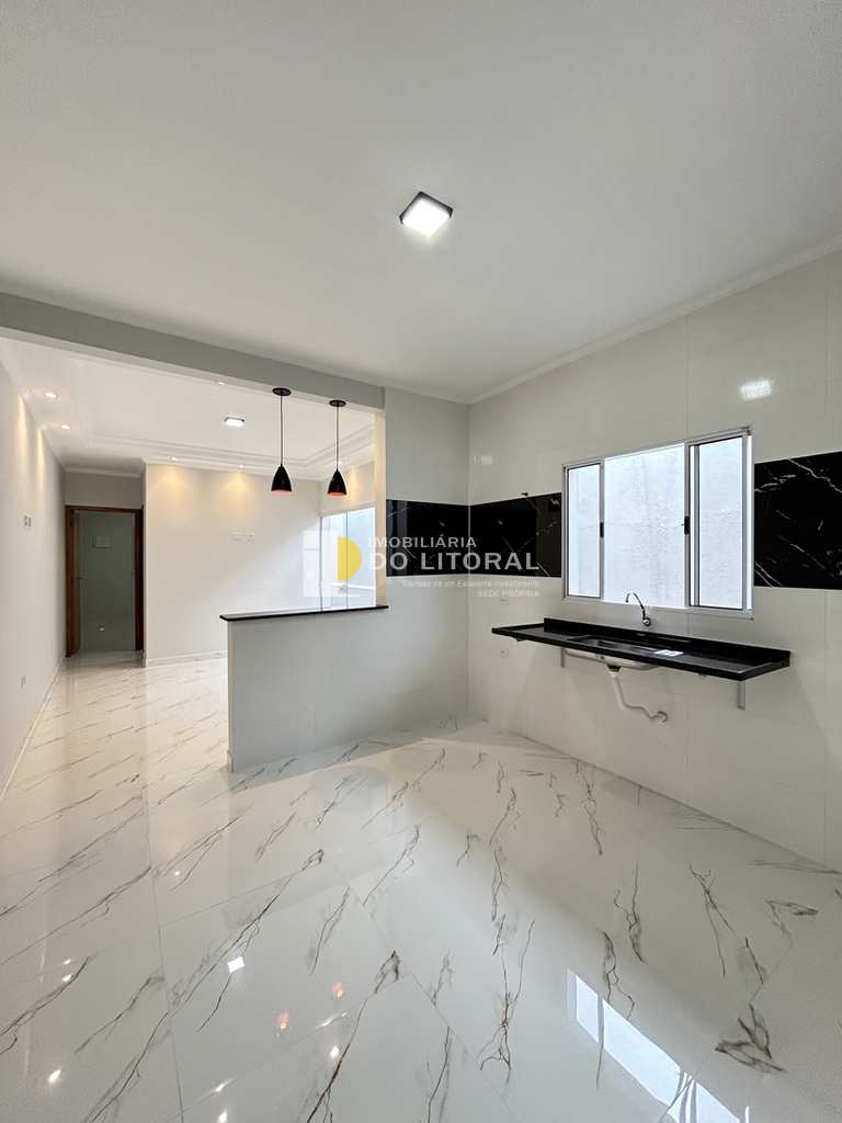 Casa em Mongaguá, no bairro Jardim Praia Grande