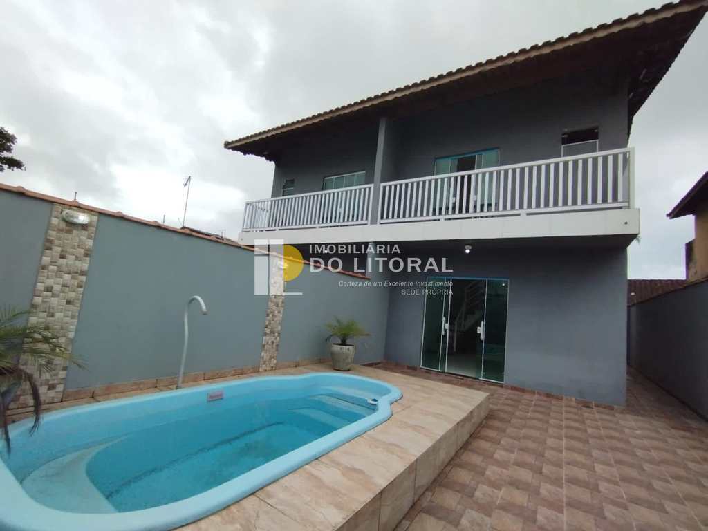 Sobrado em Mongaguá, no bairro Balneário Itaguai