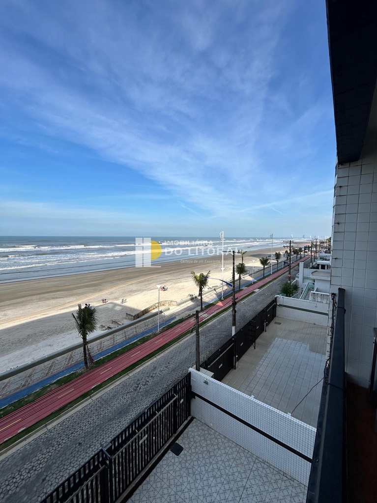 Apartamento em Mongaguá, no bairro Centro