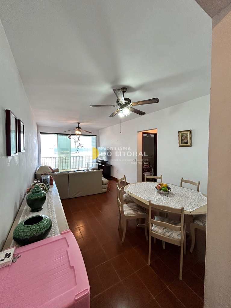 Apartamento em Mongaguá, no bairro Centro