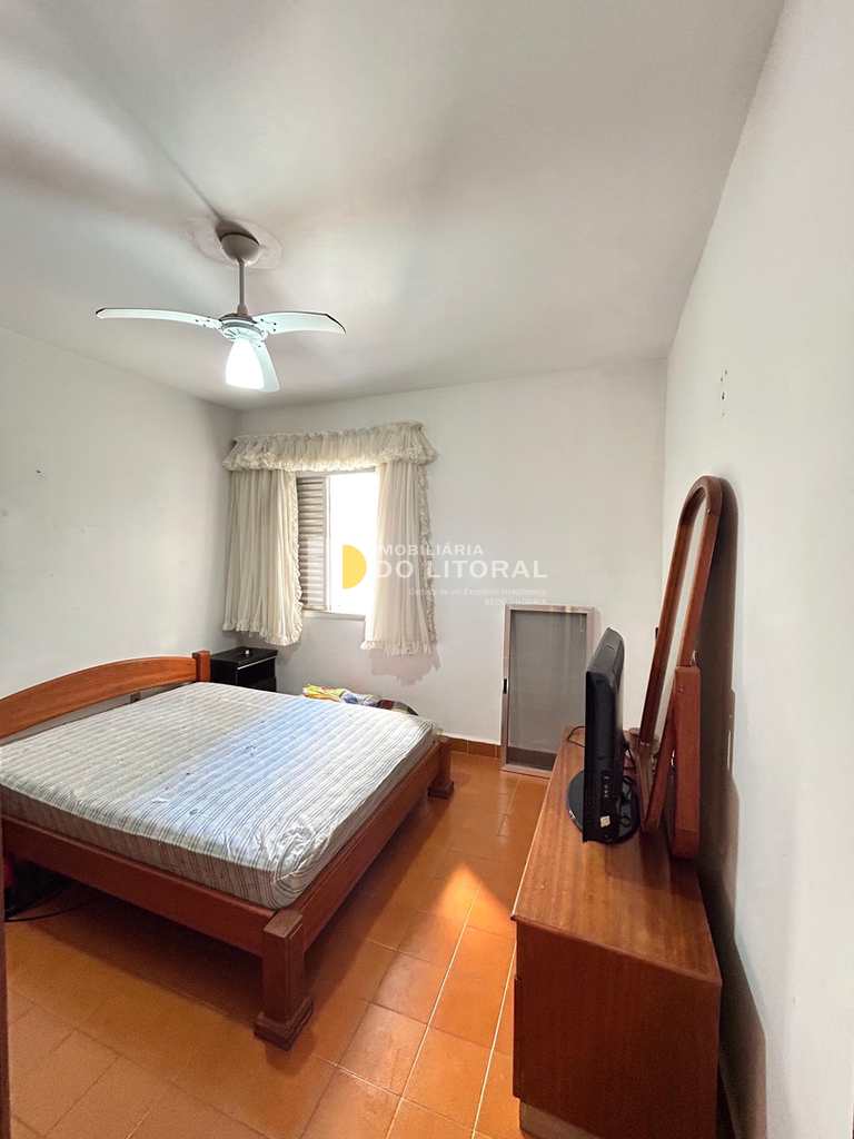 Apartamento em Mongaguá, no bairro Centro