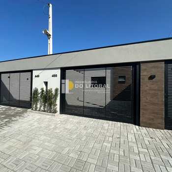 Casa em Mongaguá, bairro Jardim Praia Grande