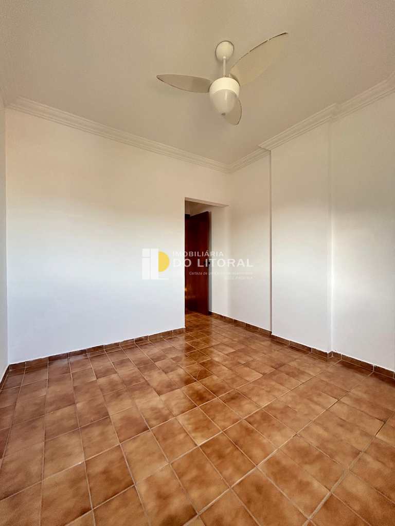 Apartamento em Mongaguá, no bairro Vila Vera Cruz