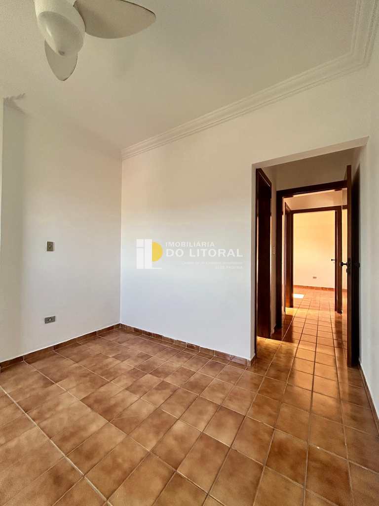 Apartamento em Mongaguá, no bairro Vila Vera Cruz