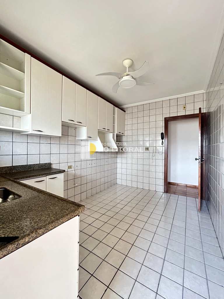 Apartamento em Mongaguá, no bairro Vila Vera Cruz