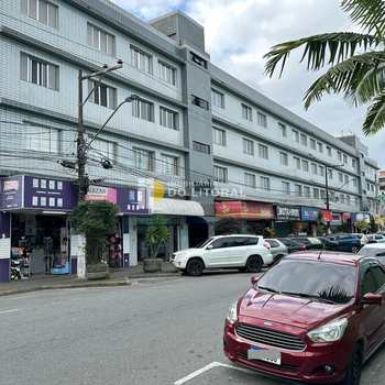 Apartamento em Mongaguá, bairro Centro