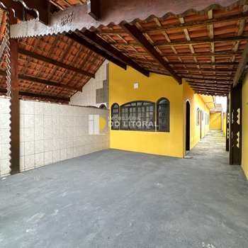 Casa em Mongaguá, bairro Balneário Itaóca