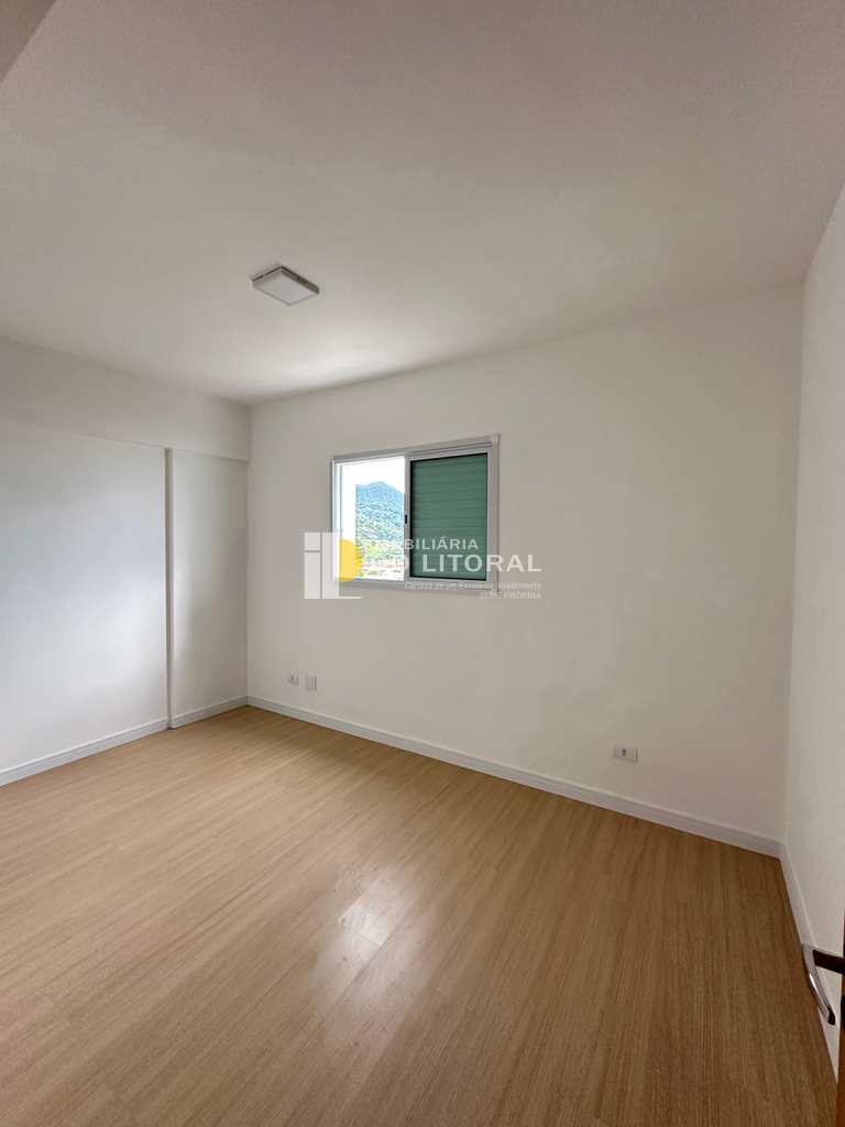 Apartamento em Mongaguá, no bairro Centro