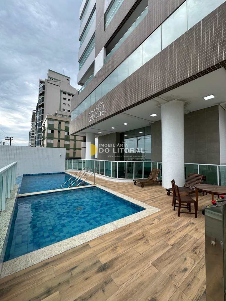 Apartamento em Mongaguá, no bairro Centro