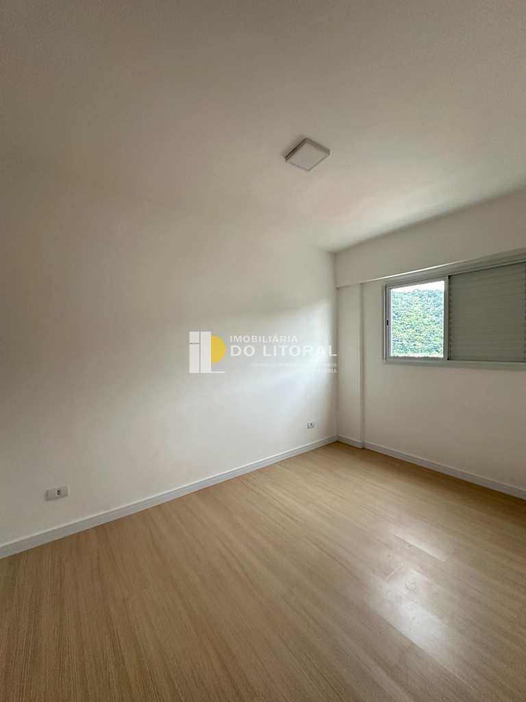 Apartamento em Mongaguá, no bairro Centro