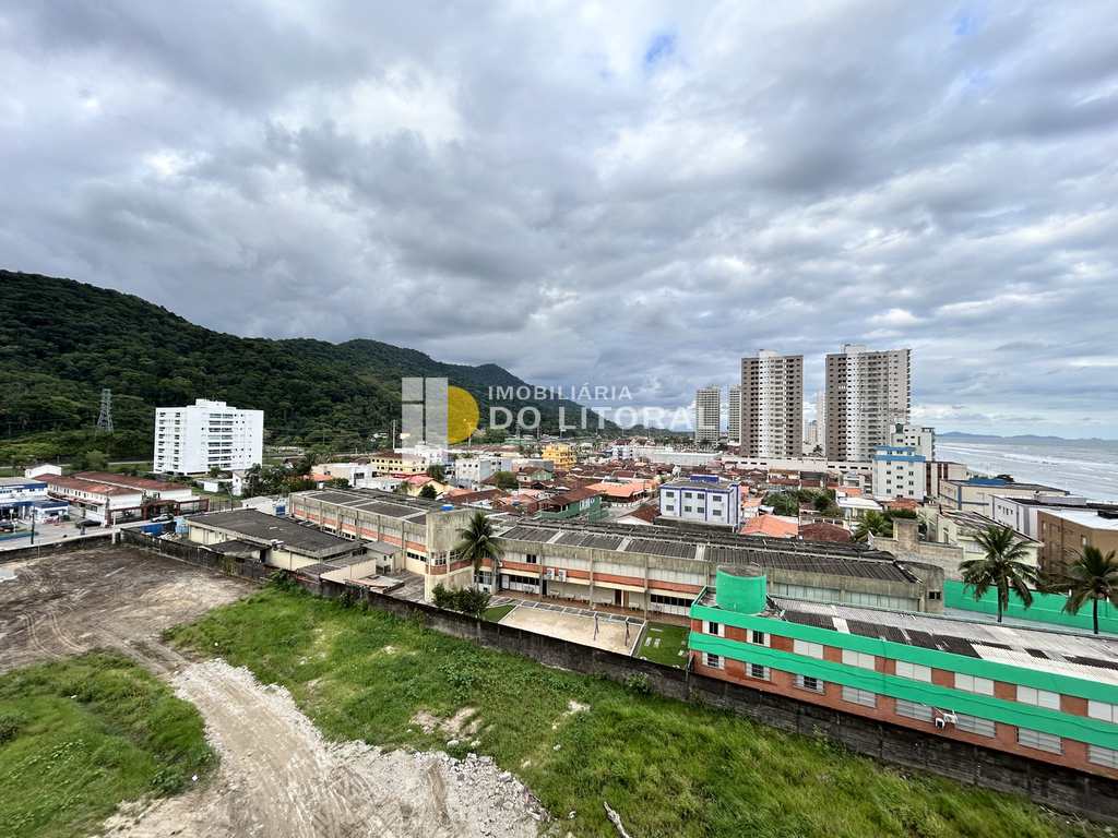 Apartamento em Mongaguá, no bairro Centro