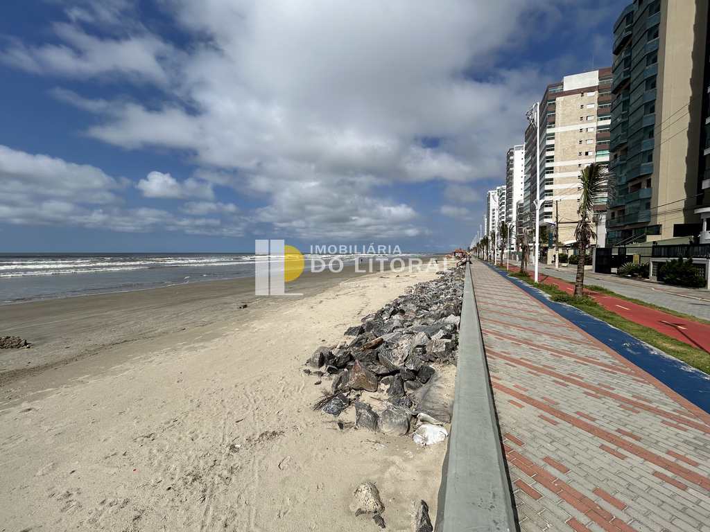 Apartamento em Mongaguá, no bairro Centro