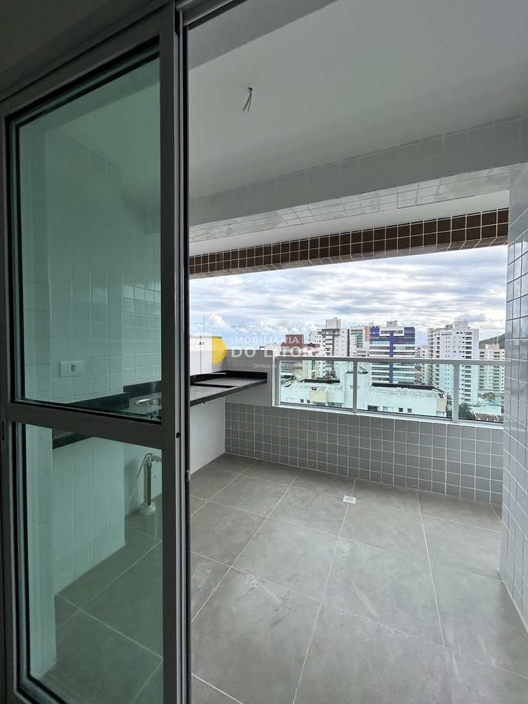 Apartamento em Mongaguá, no bairro Centro