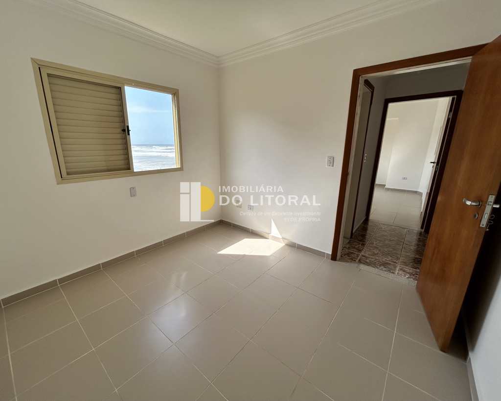 Apartamento em Mongaguá, no bairro Centro