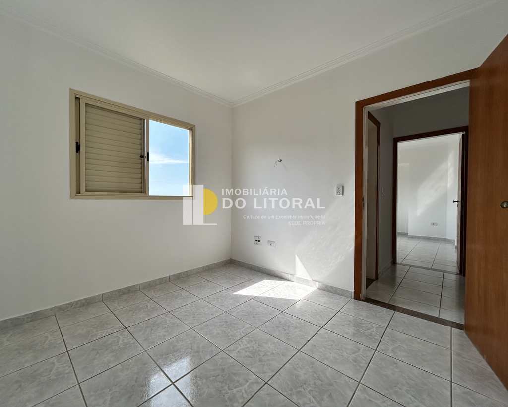 Apartamento em Mongaguá, no bairro Centro